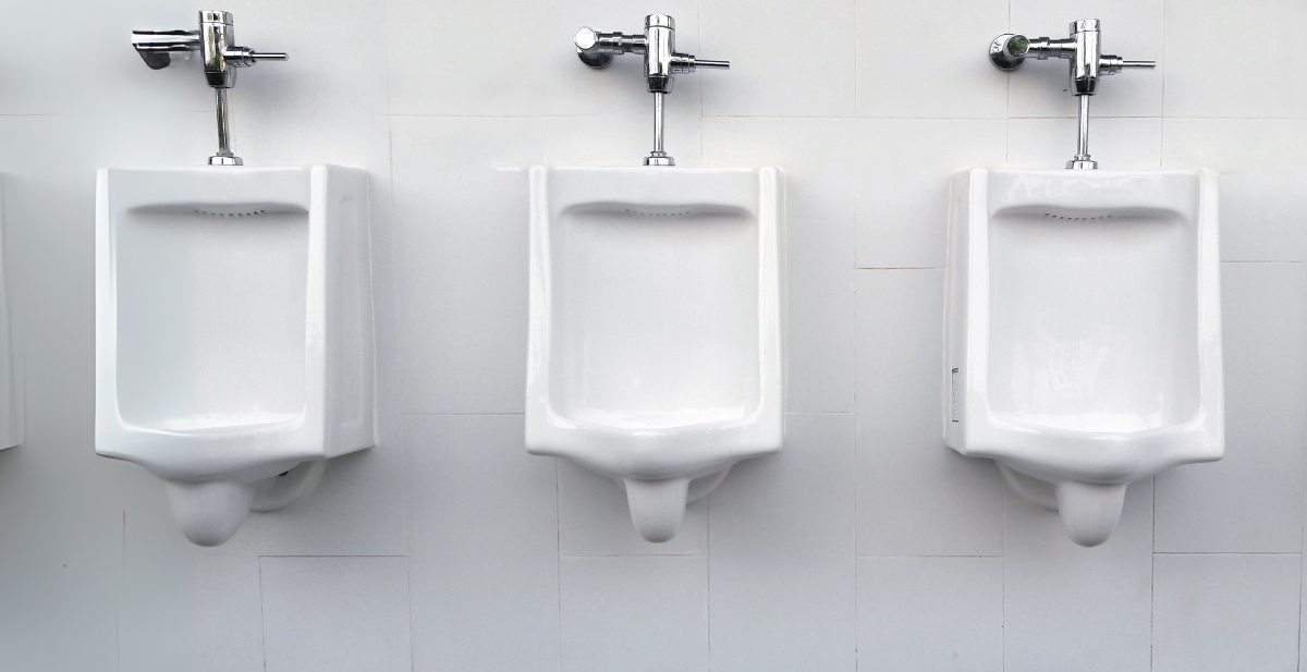 A splash-reducing urinal screen with a long-lasting Green Lime scent. Ideal for keeping commercial washrooms clean, fresh, and clog-free. Shop now at Initial Hygiene Singapore. 